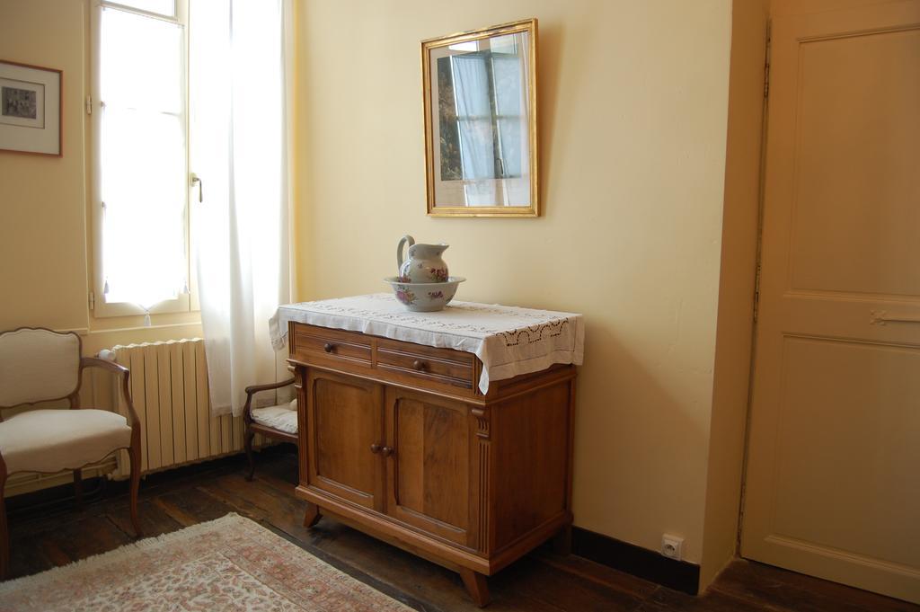 Bed and Breakfast Jardins Secrets Ангулем Экстерьер фото