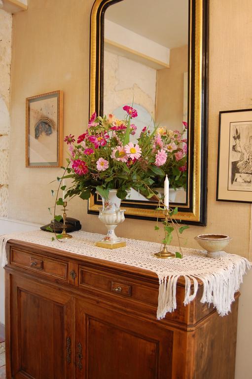 Bed and Breakfast Jardins Secrets Ангулем Экстерьер фото