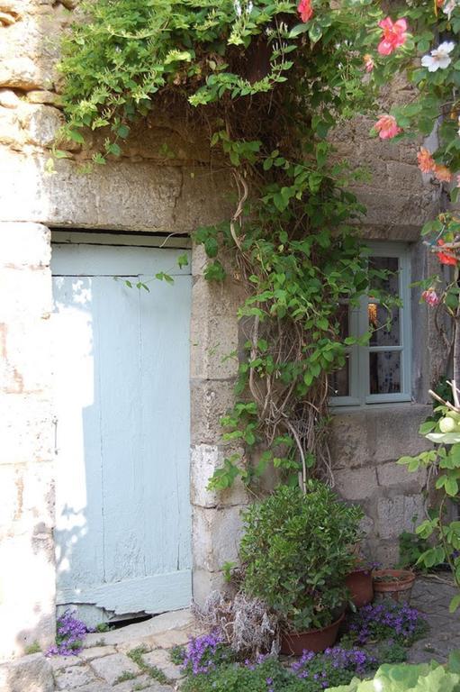 Bed and Breakfast Jardins Secrets Ангулем Экстерьер фото